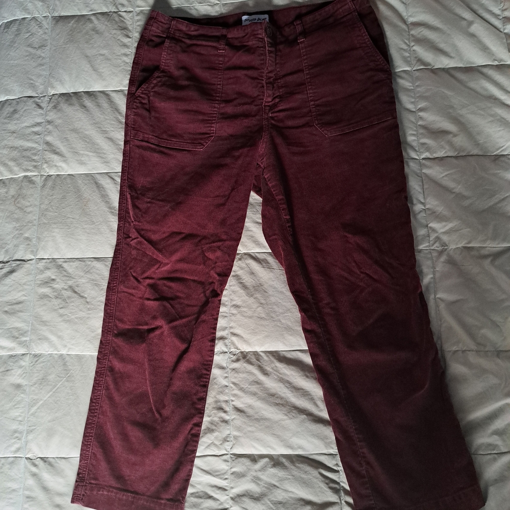 Wide-Leg Studio Blue Pants in Deep Wine